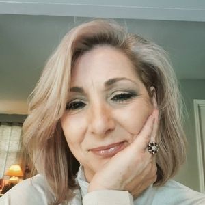 Meet your Posher, Carla